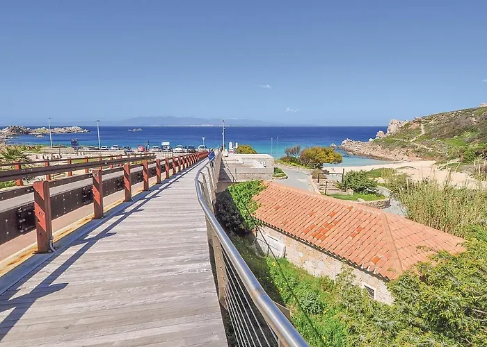 Διαμέρισμα Awesome In S,teresa Di Gallura Ot