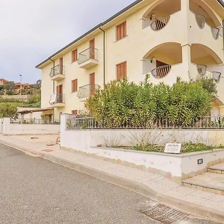 Appartement Awesome In S,teresa Di Gallura Ot Santa Teresa Gallura