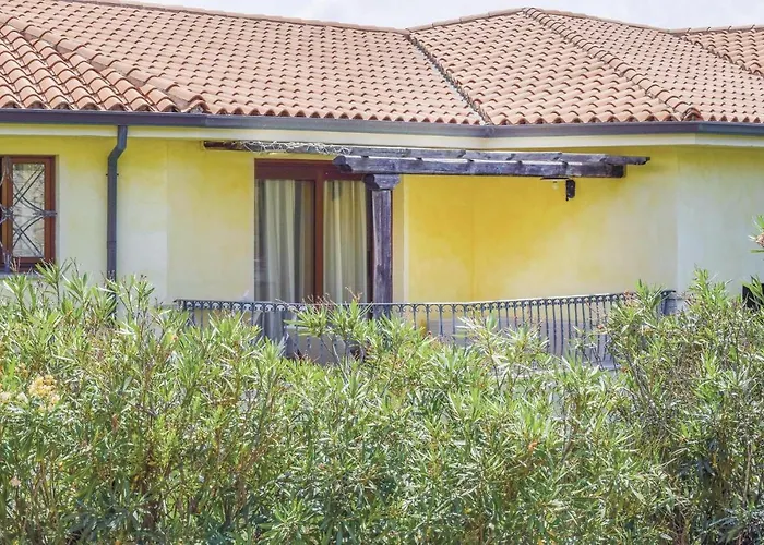 アパート Awesome In S,teresa Di Gallura Ot サンタ・テレーザ・ガッルーラ